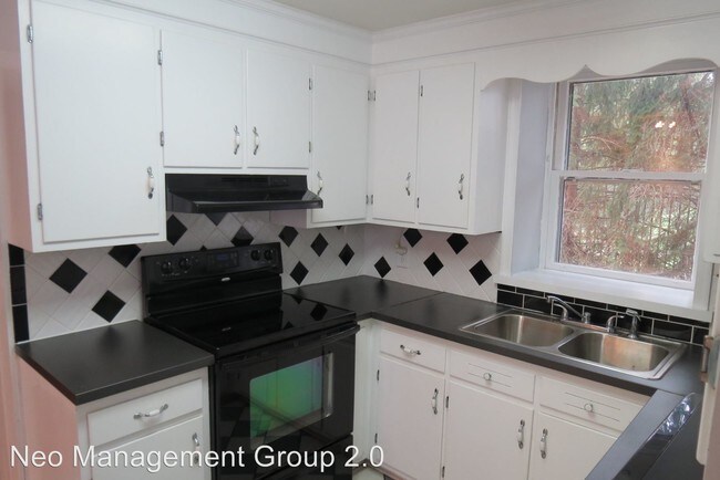 Foto del edificio - 3 br, 2 bath House - 718 Hilltown Pike