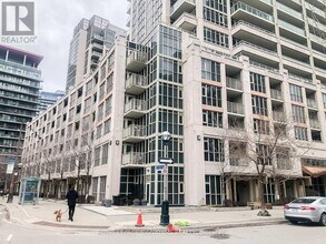 Building Photo - 187 Fort York Blvd