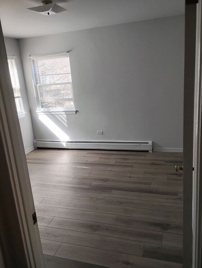 Foto del edificio - 9110-9131 31st St