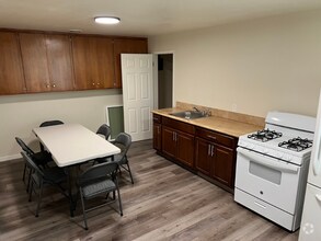 Stunning Fresno Tower Apartments For Rent image