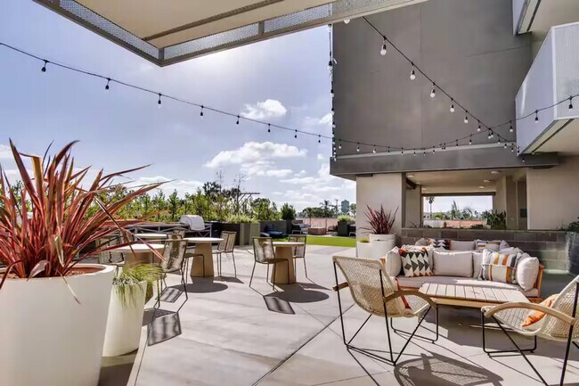 Foto del edificio - 4388 Ohio St