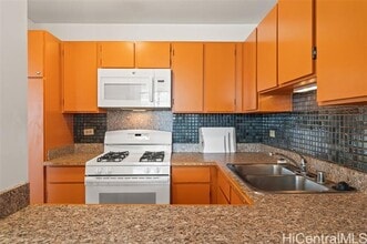Building Photo - 430 Lewers St