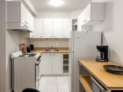 Photo du bâtiment - 720 Av. Marin