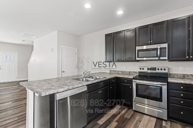 Building Photo - 22 Greenly Ln