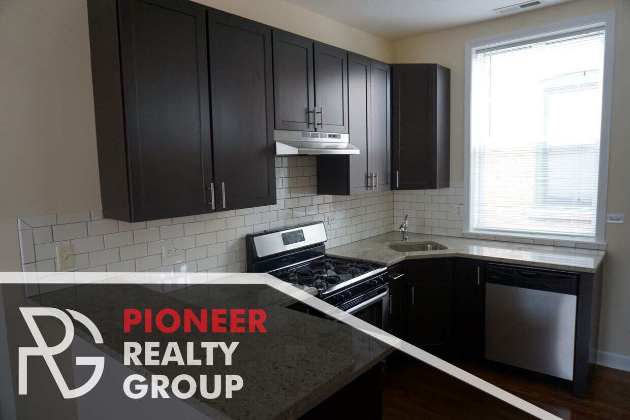 Foto principal - 849 W Cornelia Ave