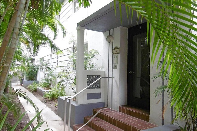 Foto del edificio - 1553 Meridian Ave