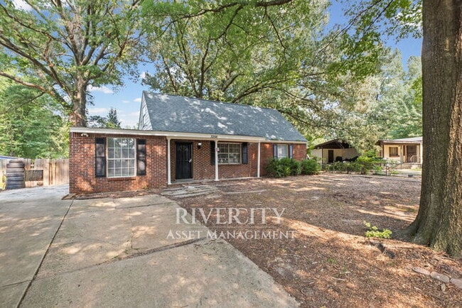 Building Photo - Beautiful 2 Story Home, Section 8 Welcomed !!!!!!