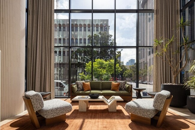 Lobby Lounge - The Torrey - The Torrey