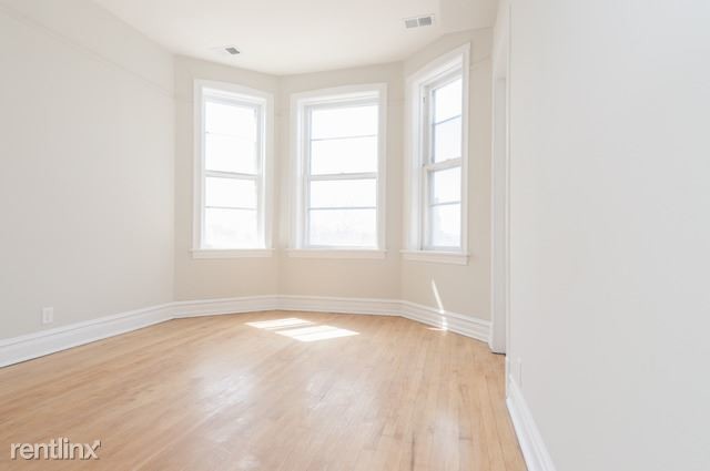 Building Photo - 845 N Leavitt St
