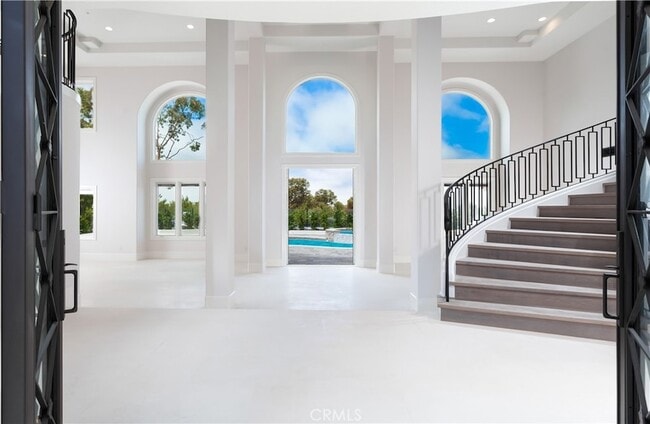 Building Photo - 5 Longboat