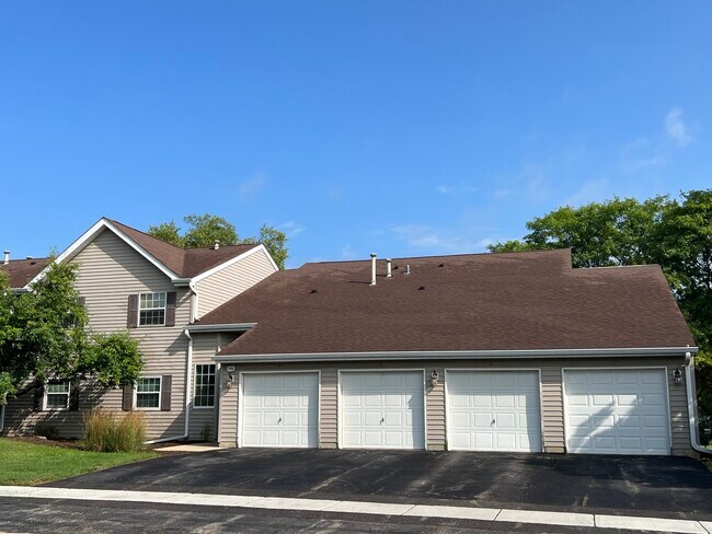 Building Photo - 546 E Shag Bark Ln