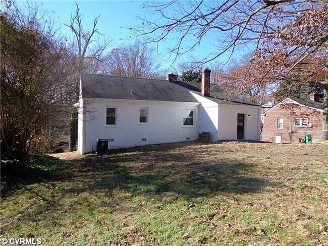 Building Photo - Just Reduced!