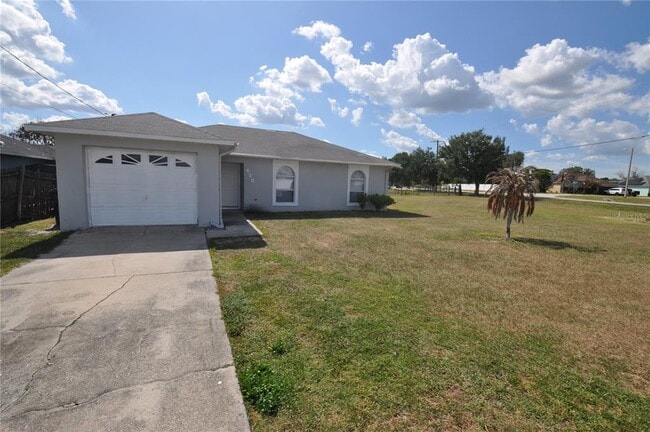 Building Photo - 400 Red Hawk Loop