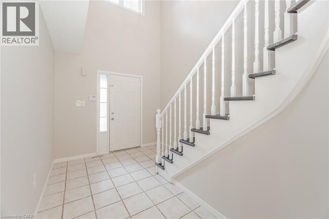 Building Photo - 1283 Blanshard Dr