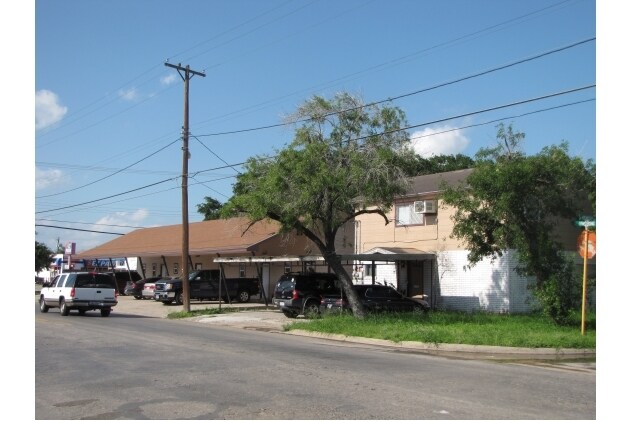 Foto del edificio - 720 W Kenedy Ave