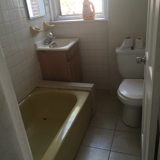 Foto del edificio - 4040 N Darien St
