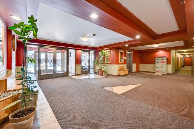 Building Photo - Chateau Ste-Marie