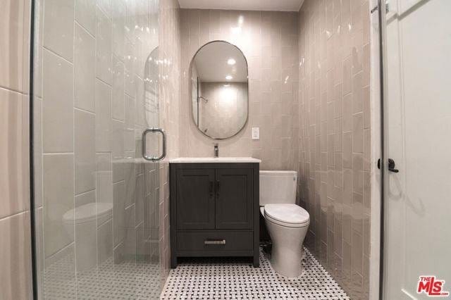 Primary Photo - 6329 W 6th St
