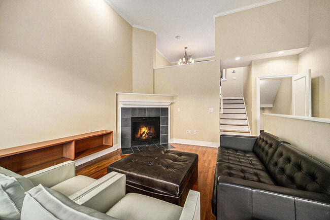 Building Photo - 431 S Ashley St