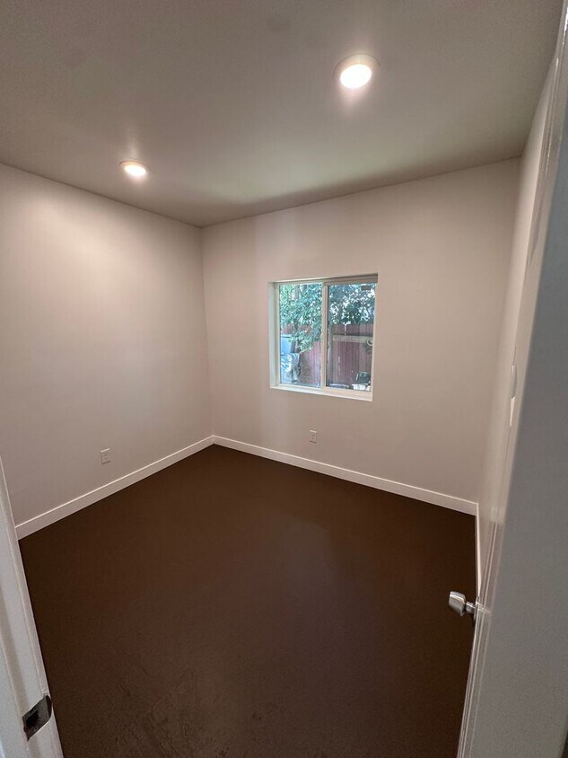 Photo - 361 Wilson Avenue