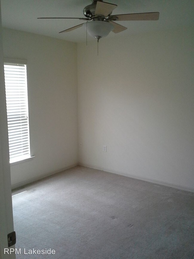 Building Photo - 3 br, 2 bath House - 1820 Kings Point Blvd.