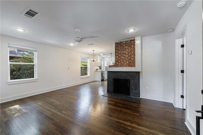Building Photo - 1272 Hardee St NE