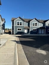 Building Photo - 413 Cheyenne Dr