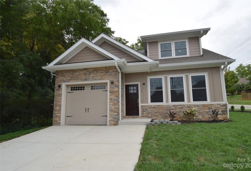 1 Jennlynn Dr, Arden, NC 28704 Townhome Rentals in Arden NC