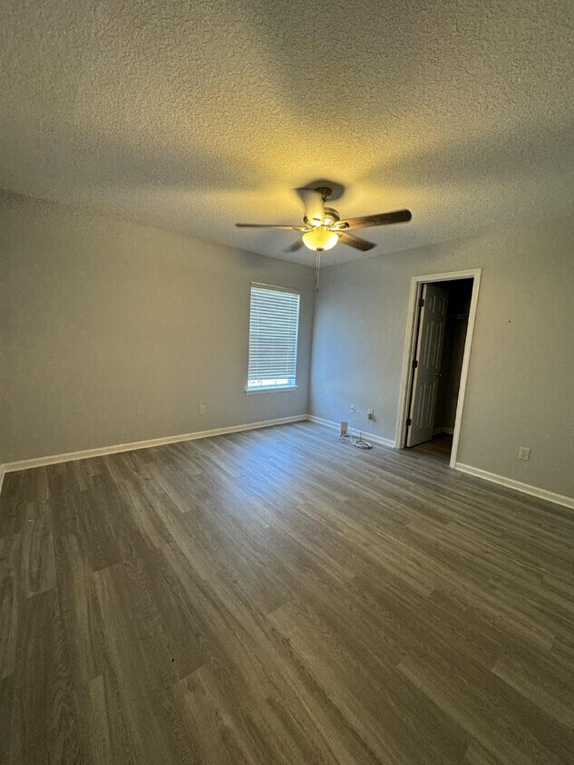 212 Northbridge Ct, Jacksonville, FL 32259 Room for Rent in