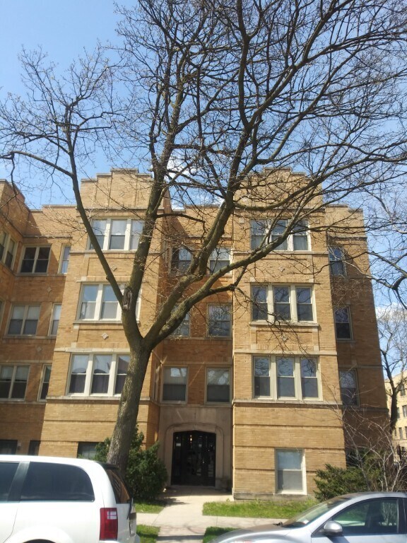 Primary Photo - 4459 N Troy St