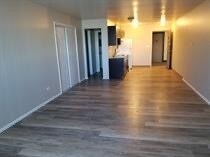 Foto principal - 5605 W Warren Ave