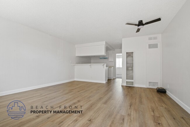 Building Photo - 1555-1557 Carson St.