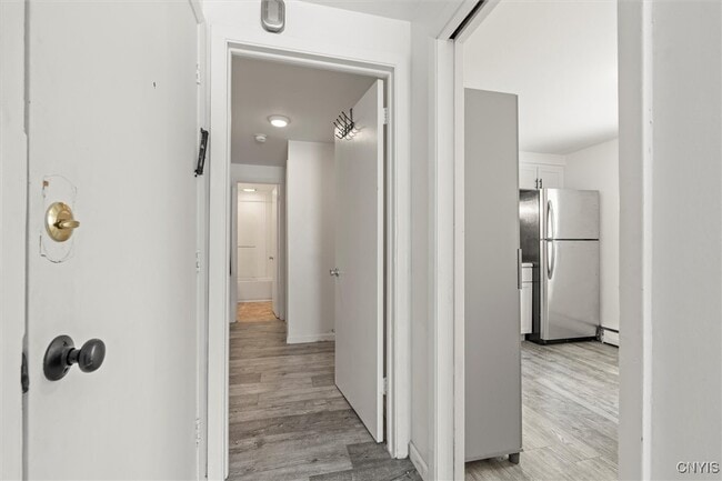 Building Photo - 204 Ostrom Ave