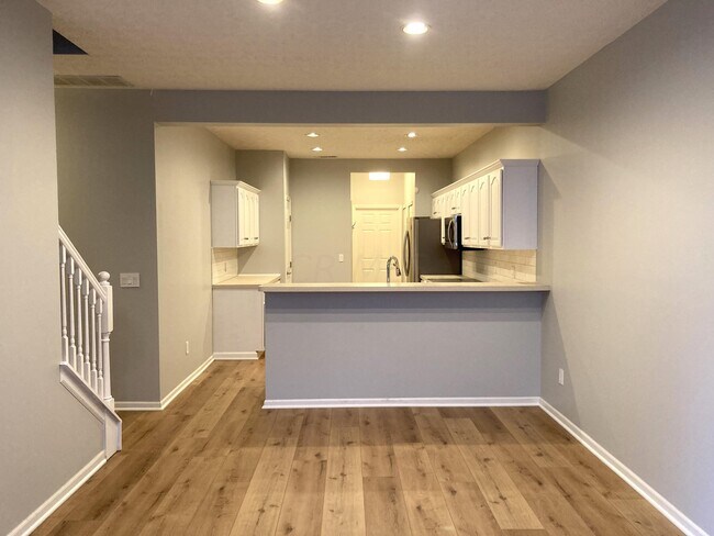Foto del edificio - 8906 Linksway Dr