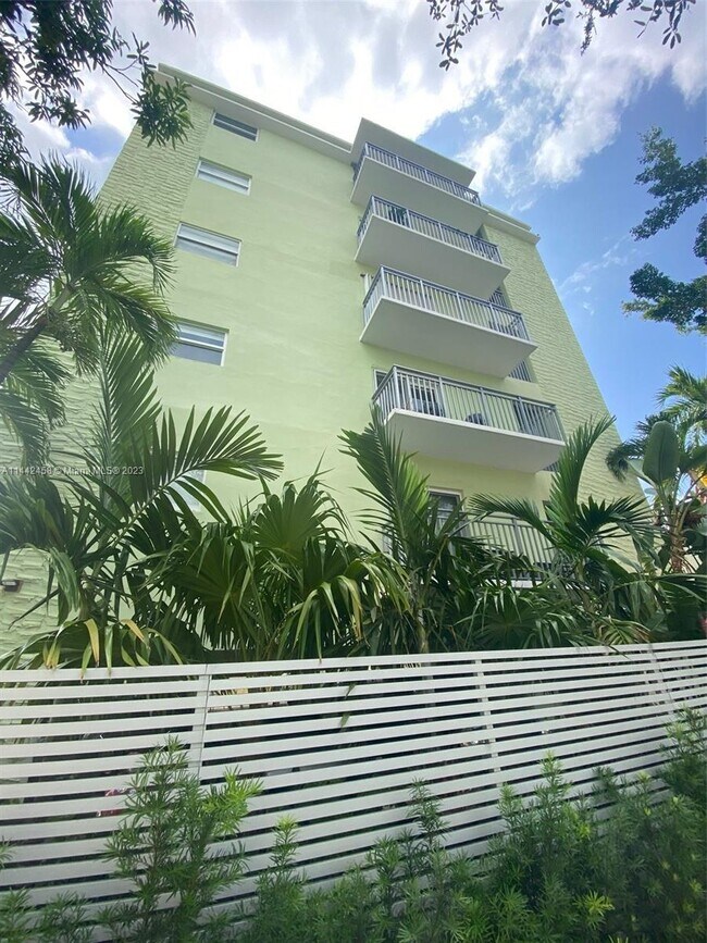 Foto del edificio - 363 Washington Ave