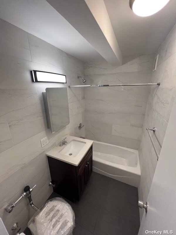 Building Photo - 41-25 Kissena Blvd