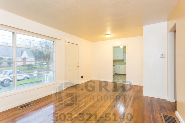 Foto del edificio - 2 Bedroom House Available in Kenton Area!