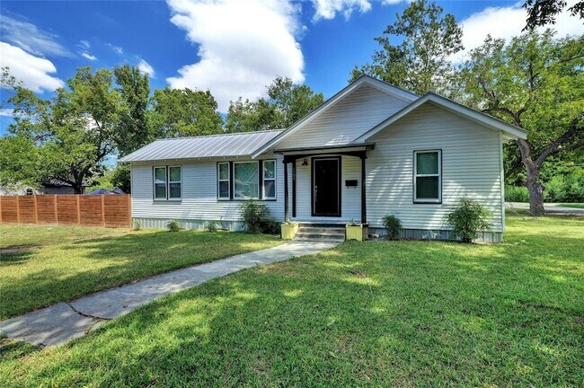 Foto del edificio - 1102 Hackberry St