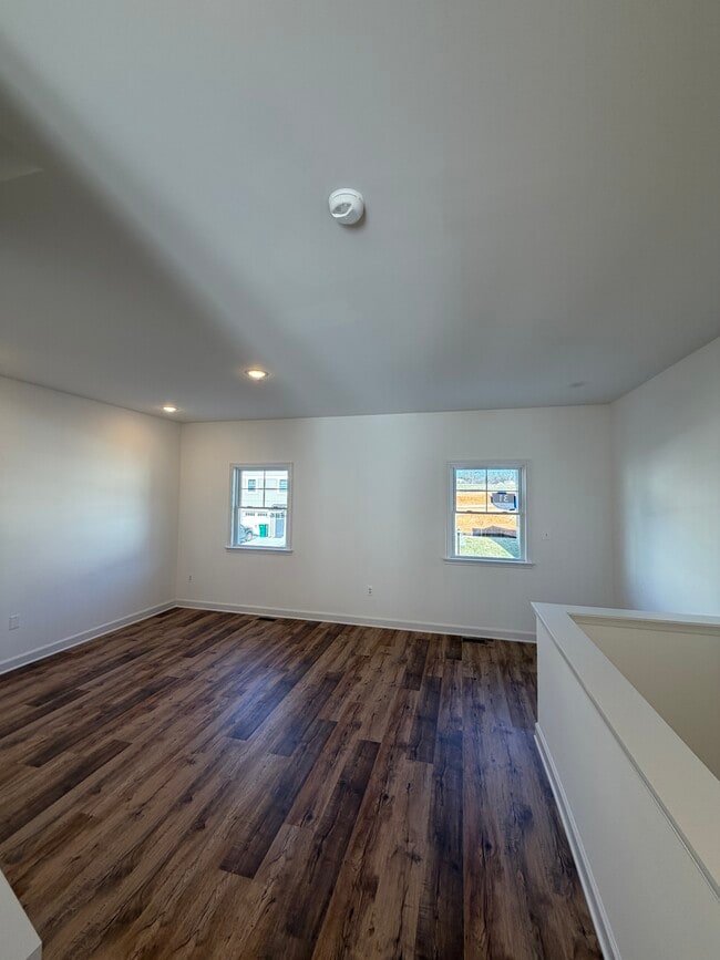 Building Photo - 1420 Derby Dr