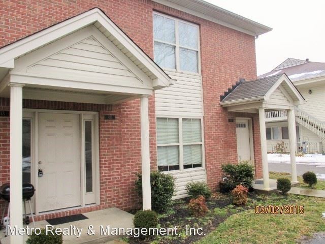 Primary Photo - 409-415 Rosewood Ct