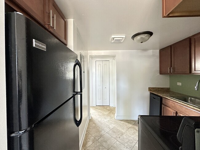 Foto del edificio - 7632.5 N Milwaukee Ave