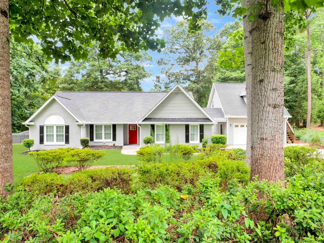 Foto principal - 85 Lakeview Ln
