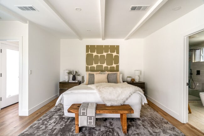 Foto del edificio - 6525 W 85th St