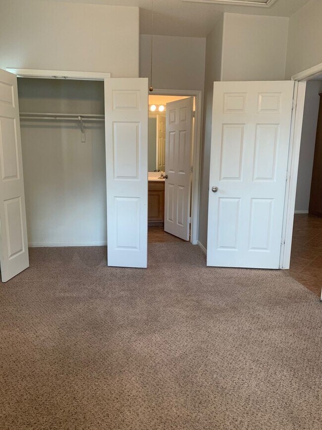 Foto del edificio - 5304 Evans Ave