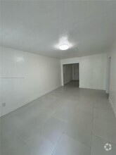 Building Photo - 1400 NW 95th St