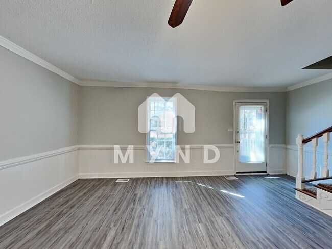 Building Photo - 6125 Krandon Dr