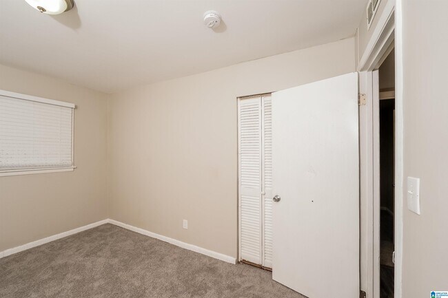 Foto del edificio - 432 13th Ct NW