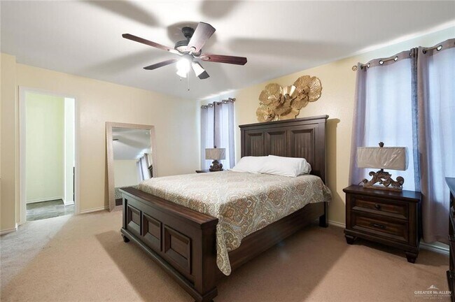 Foto del edificio - 12 Copper Ave