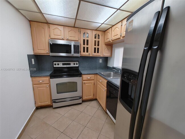 Foto del edificio - 11800 SW 18th St