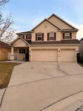 Building Photo - 944 Killarney Ln